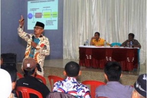 Agun Gunanjar Sudarsa saat mensosialissasikan uu Desa
